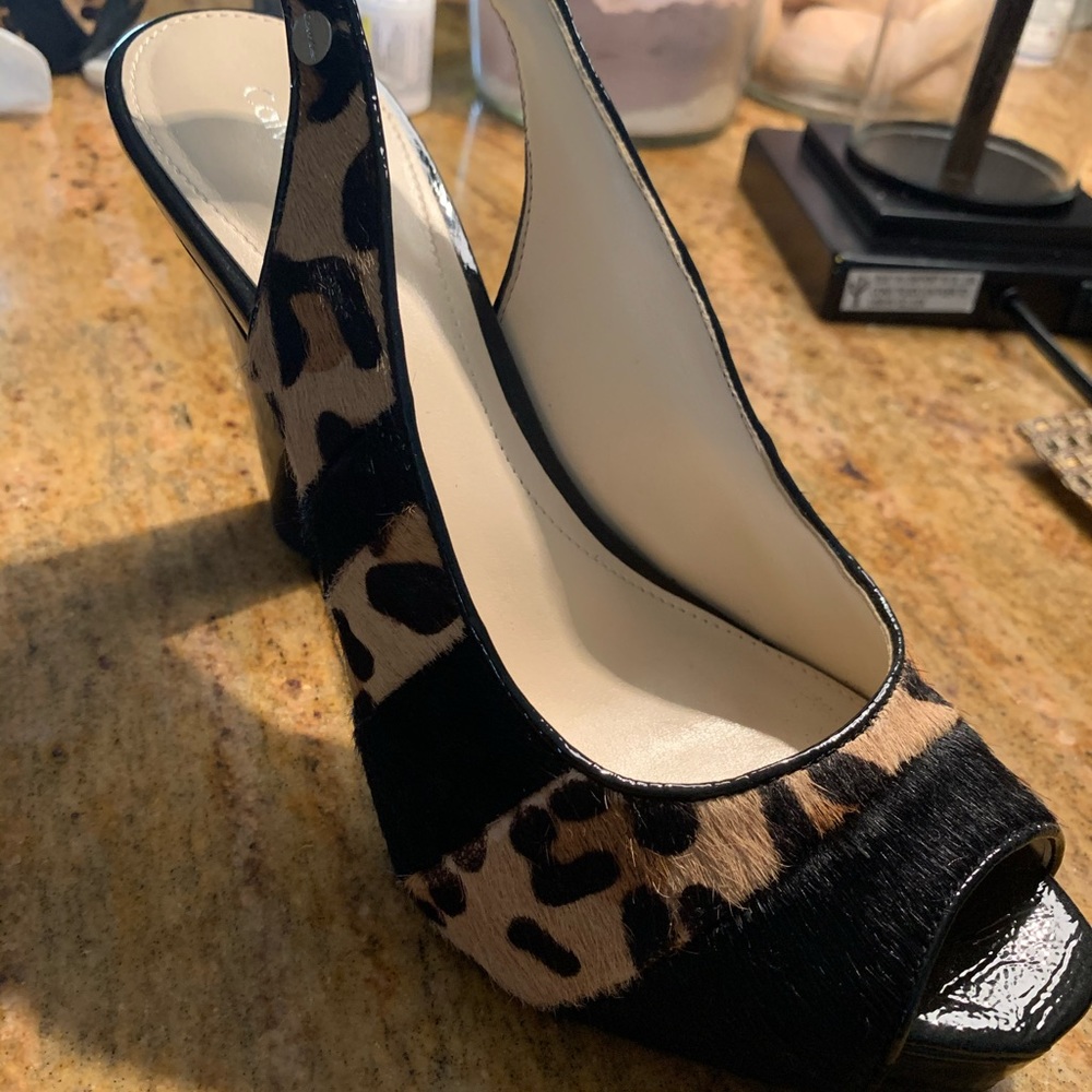 Shoes - Picture 2 of 6